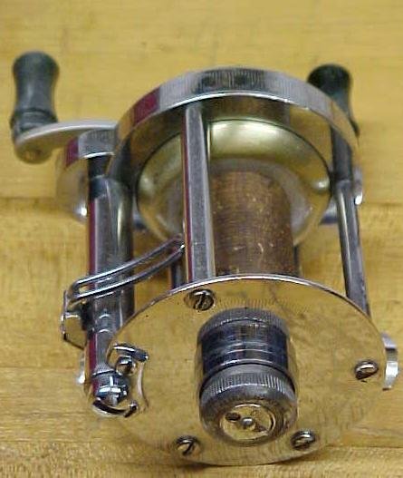 Pflueger Skilkast No. 1953 Level Wind Reel