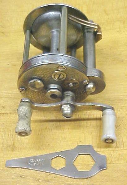 Pflueger Summit Level Wind Fishing Reel No. 1993