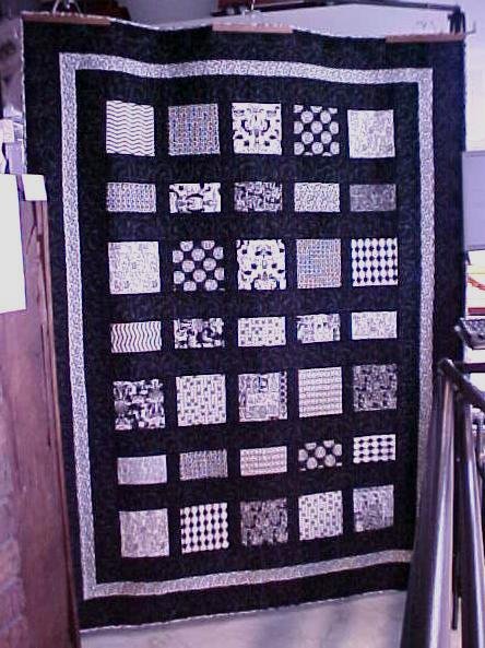 Quilt Modernly Chic 64.5x85.5 Twin Custom Quilted