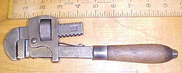 Stillson Pipe Wrench 10 inch Adjustable Bonney