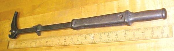 Bridgeport Nail Puller Slip Hammer Type Sure-Grip