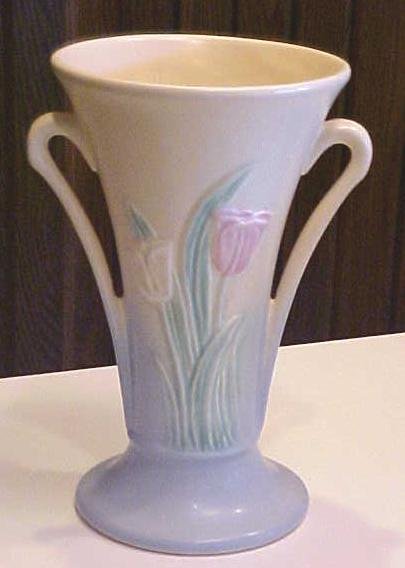Hull Vase Sueno Tulip 100-33-8 inch Side Handles