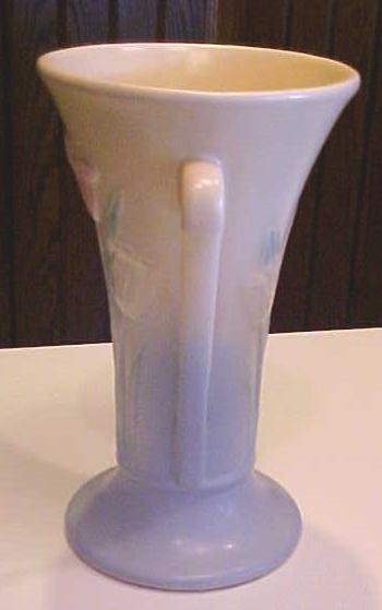 Hull Vase Sueno Tulip 100-33-8 inch Side Handles