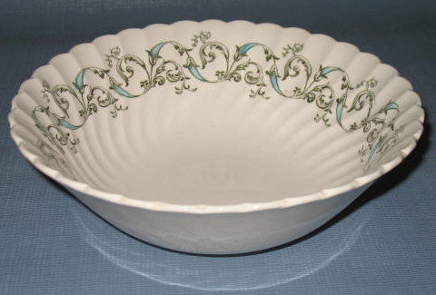 Johnson Brothers Minuet round vegetable bowl