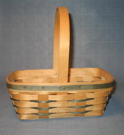 1993 Longaberger handwoven handled basket