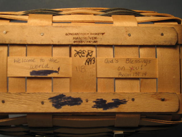 1993 Longaberger handwoven handled basket