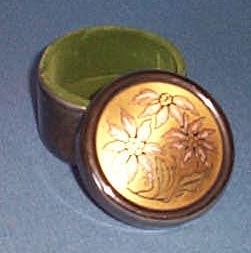 Reed and Barton Damascene 450 silver plated trinket box