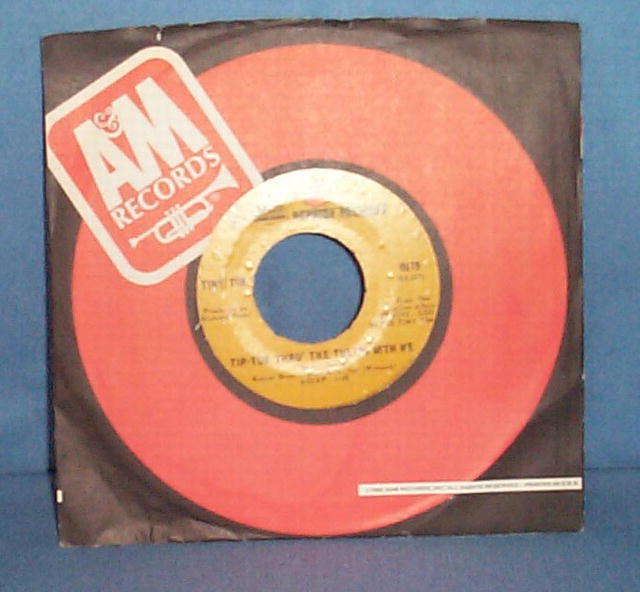 Tiny Tim Tip-Toe Thru the Tulips with Me 45 RPM