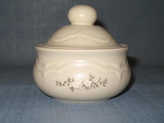 Pfaltzgraff Heirloom covered sugar bowl
