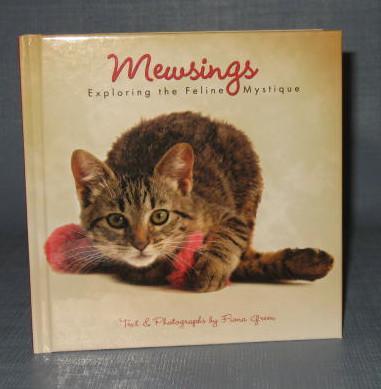 Mewsings : Exploring the Feline Mystique by Fiona Green