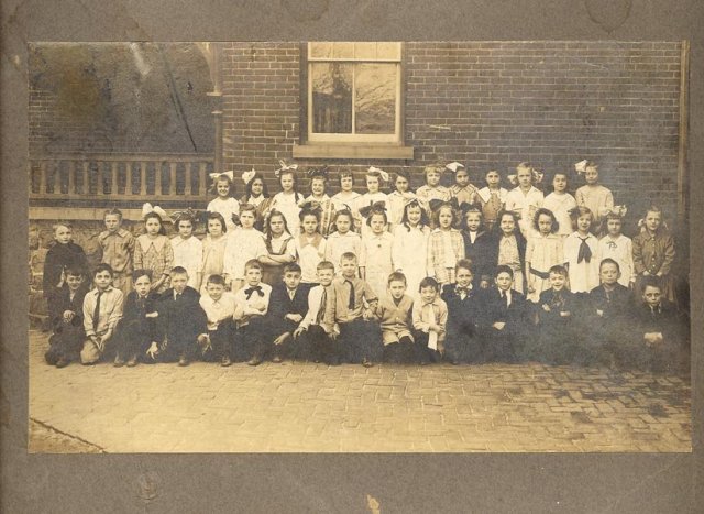 1917 Allentown, PA 3rd Grade Class Photo