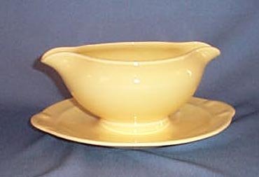 Lu-Ray Pastels yellow gravy boat