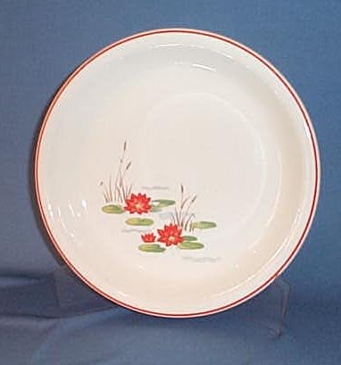 Wheelock Peoria Ovenware Lily Red Line pie plate