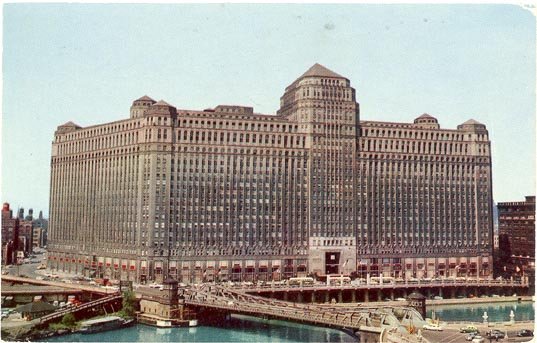 Merchandise Mart, Chicago color photo postcard