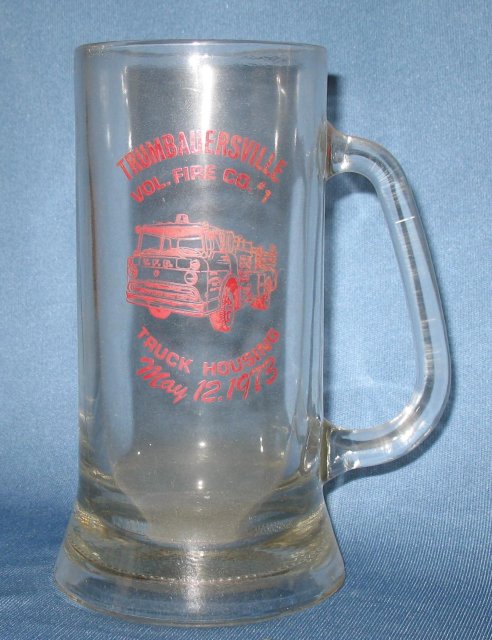Trumbauersville (PA) Vol. Fire Co. Truck Housing glass mug