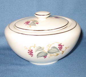 Edwin Knowles Vintage lidded sugar