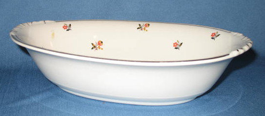 Homer Laughlin Nautilus Cardinal oval vegetable bowl