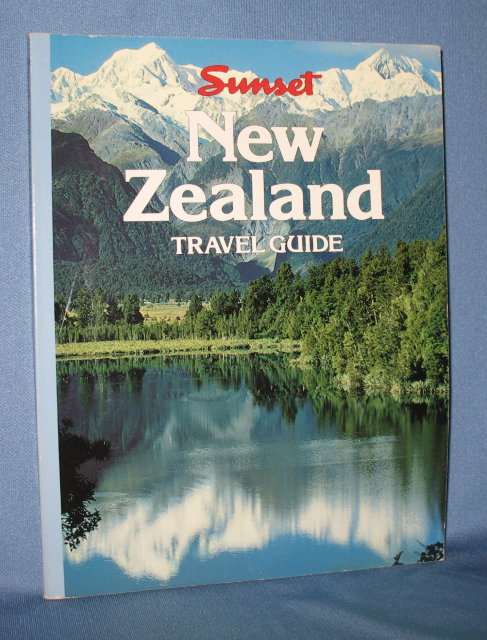 New Zealand Travel Guide by Sunset Books