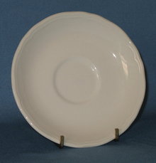 J & G Meakin Heirloom white ironstone saucer