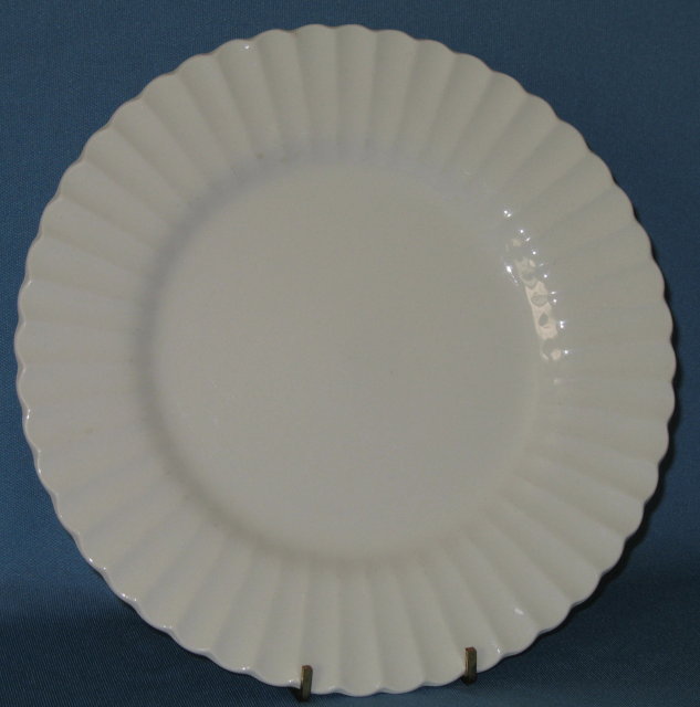 J & G Meakin Classic White dinner plate