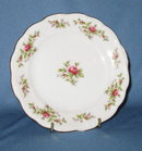 Johann Haviland, Bavaria Germany Moss Rose bread plate
