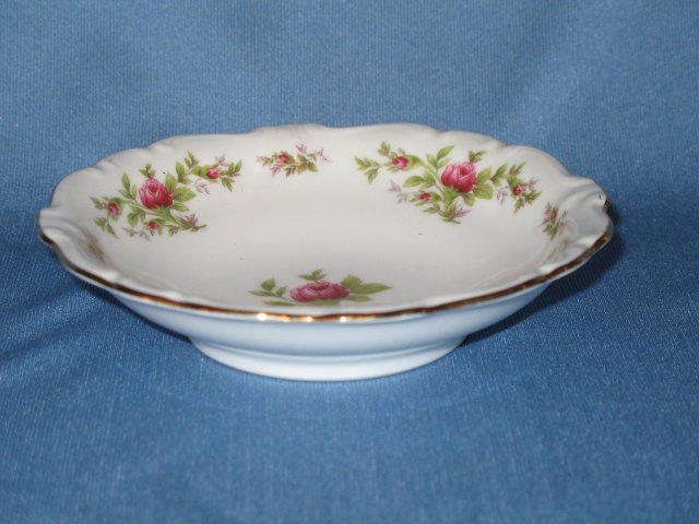 Johann Haviland, Bavaria Germany Moss Rose fruit/dessert bowl