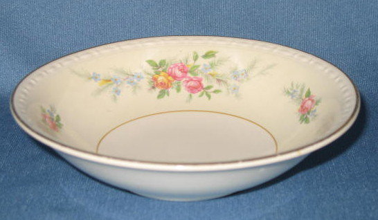 Homer Laughlin Georgian Eggshell Cashmere fruit/dessert bowl