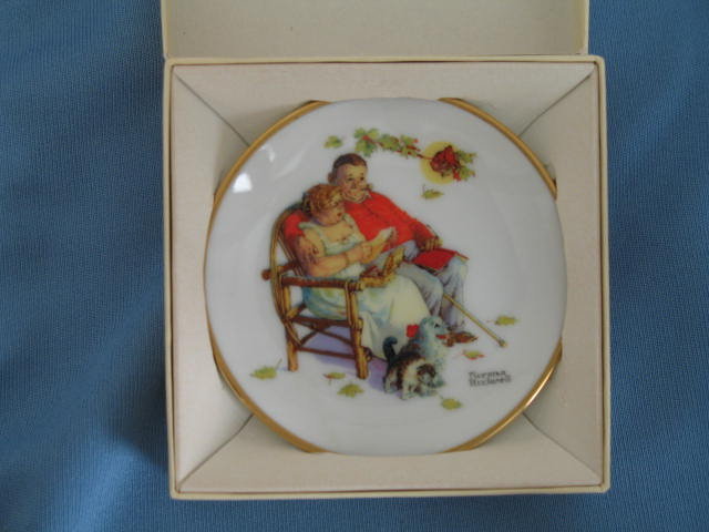 Norman Rockwell Four Seasons Miniature Plate #530: Fondly Do We Remember