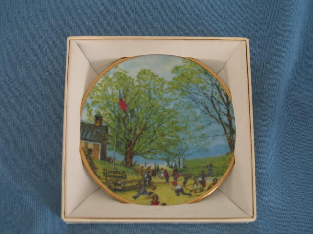 Norman Rockwell Four Seasons Miniature Plate #547: Carefree Days Ahead