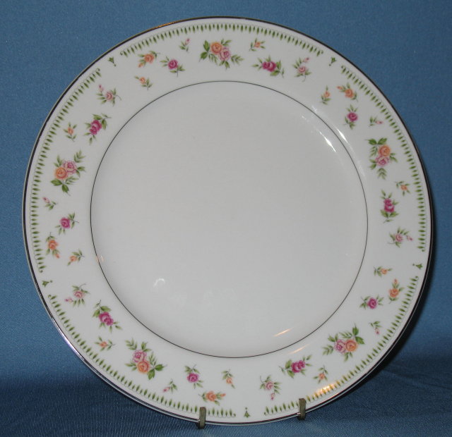 Abingdon Fine Porcelain China, Made in Japan, dinner plate