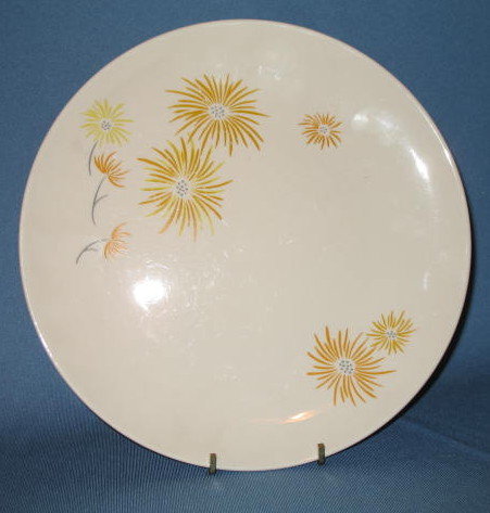 Knowles Sunglow dinner plate styled by Kalla