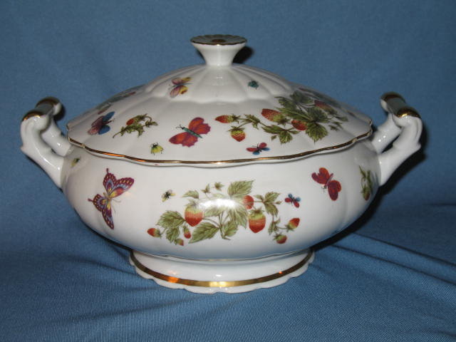 Lenwile Ardault covered round vegetable bowl in a butterfly pattern