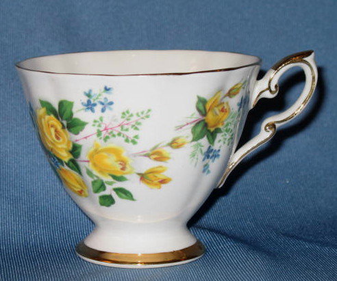 Royal Standard fine bone china cup in a yellow rose pattern