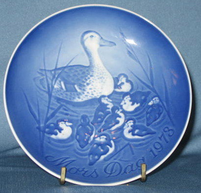 B & G Mother's Day 1973 collector's plate