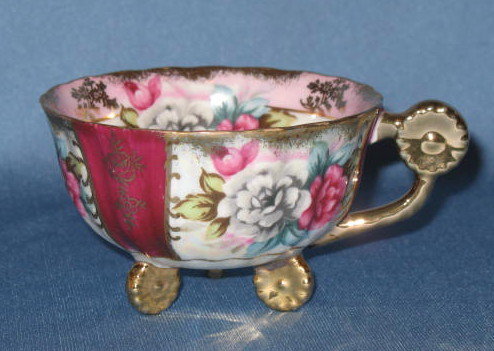 Fan Crest coffee cup