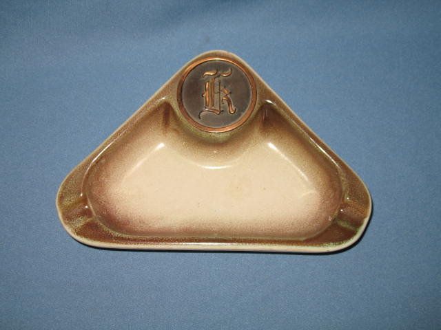 Hyde Park No. 1940 triangular ashtray