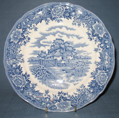 Salem China English Village Olde Staffordshire dinner plate