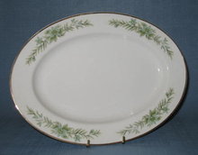 Creative Manor Garlands of Glory oval platter
