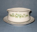 Creative Manor Garlands of Glory gravy with underplate