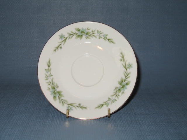 Creative Manor Garlands of Glory saucer