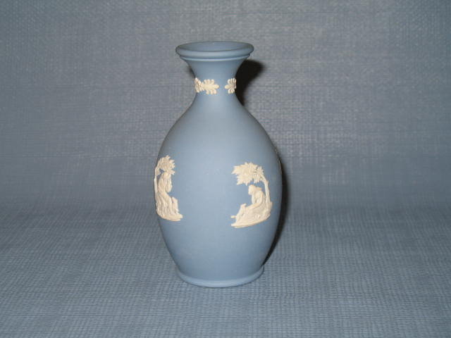 Wedgwood blue Jasperware bulbous bud vase
