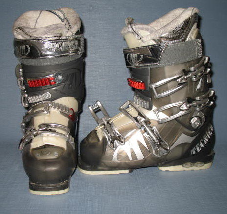 Technica Attiva 240-245 Ultra Fit 285mm. ski boots