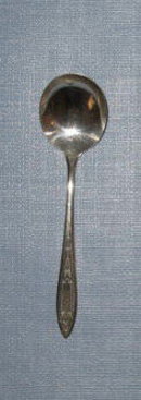 Oneida Debutante/ Grandeur/ Princess round bowl soup spoon