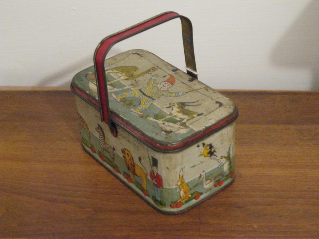 Antique Iten Biscut Co. Animal Cookies (Crackers) Tin