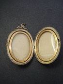 Beautiful Antique Gold Locket - Art Nouveau Victorian Style