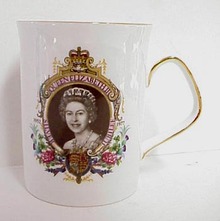 1952 - 77 Royalty Mug Q. Elizabeth ll
