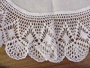 Linen Centre Piece - Wide Lace Border