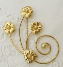 Vintage FLORAL BROOCH Large Goldtone