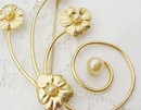 Vintage FLORAL BROOCH Large Goldtone