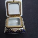 Vintage Hinged Ring Box Courting Couple Imari Colors Gold Decorations and Beading